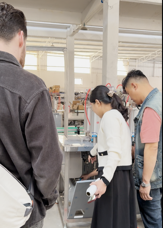 US-customers-Acceptance-a-BOV-aerosol-filling-production-at-the-factory1 (1)