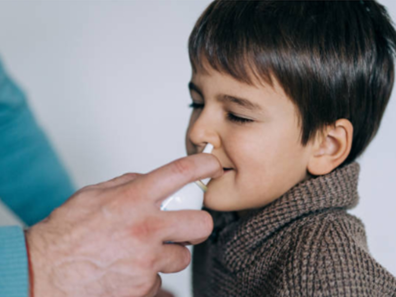 Машина для виробництва та розливу назального спрею та рішення